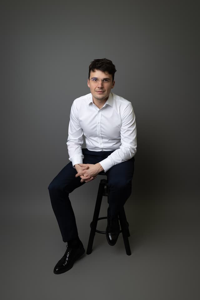 Portret biznesowy w studio